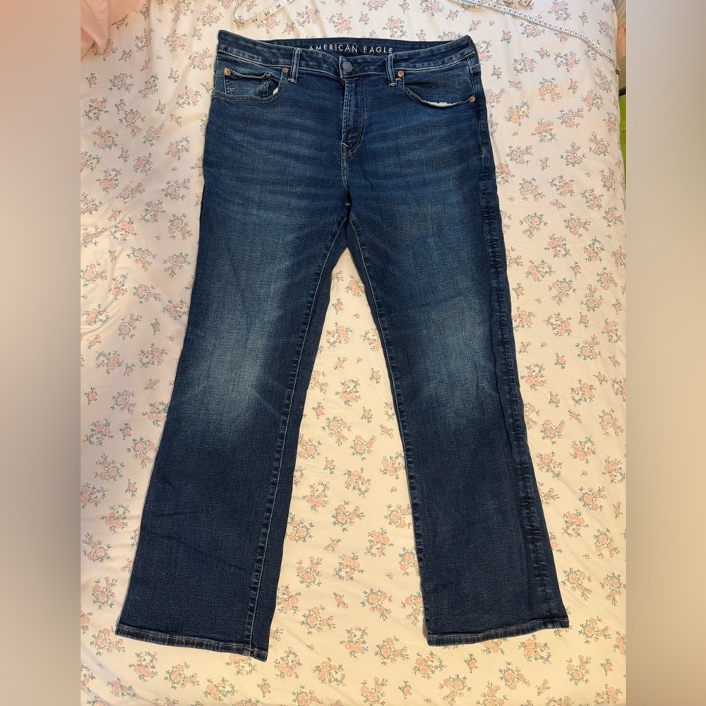 36x32 LIKE NEW⭐️Dark Wash Men’s Size 36x32 Original Bootcut American Eagle Jean